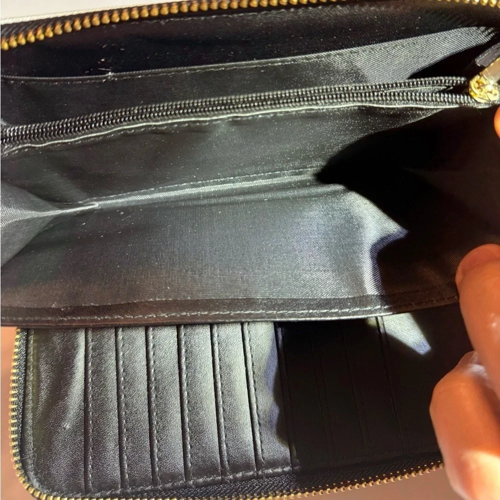 Nanette Lepore Black And White Stripped Zip Around Wallet CC Holders Coin Pouch